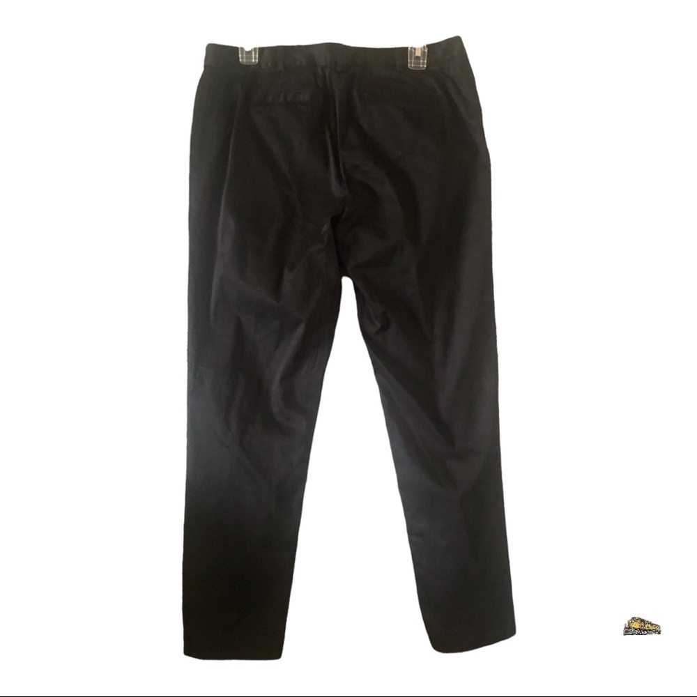 Beautiful Women’s MK Black Crops Size 8 in Excellent Used Condition